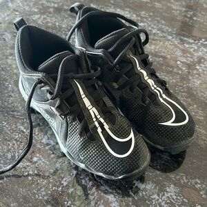 Nike Boys' Alpha Football Cleats